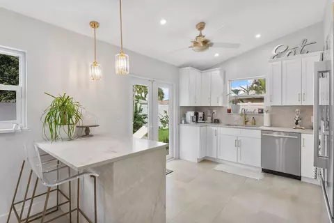 Kitchen - 14529 Sunset Pine Dr, Delray Beach, FL 33445 photo 4 of 4