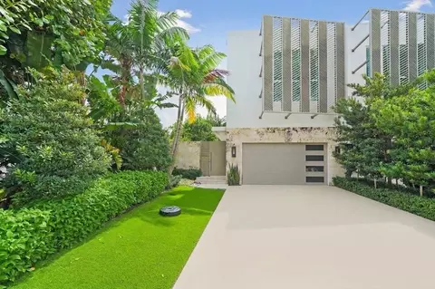 724 N Lake Ave N, Delray Beach, FL 33483