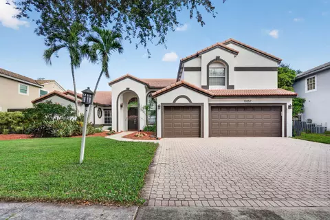 10257 Bermuda Dr, Hollywood, FL 33026