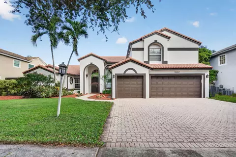 10257 Bermuda Dr, Hollywood, FL 33026