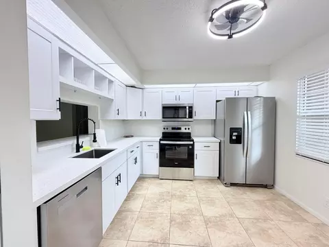 1110 SW 125th Ave #208M, Pembroke Pines, FL 33027