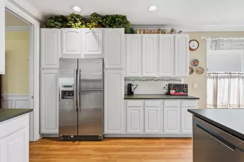 Kitchen - 572 Scrubjay Ln, Jupiter, FL 33458 photo 4 of 5
