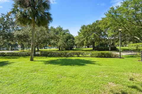 Exterior - 572 Scrubjay Ln, Jupiter, FL 33458 photo 8 of 9
