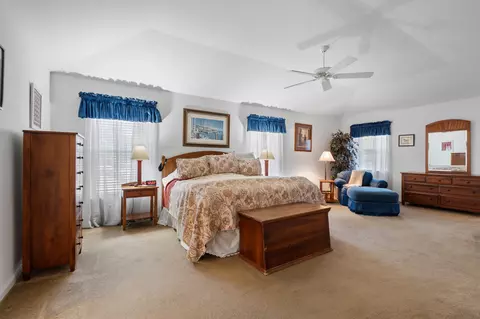Bedroom - 572 Scrubjay Ln, Jupiter, FL 33458 photo 1 of 6