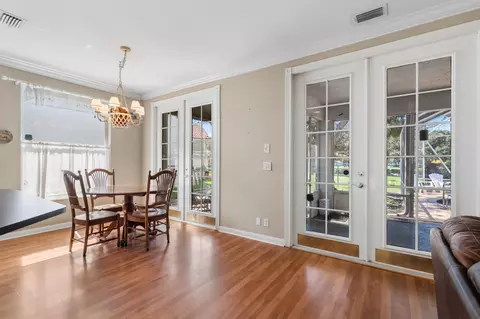 Dining - 572 Scrubjay Ln, Jupiter, FL 33458 photo 2 of 2
