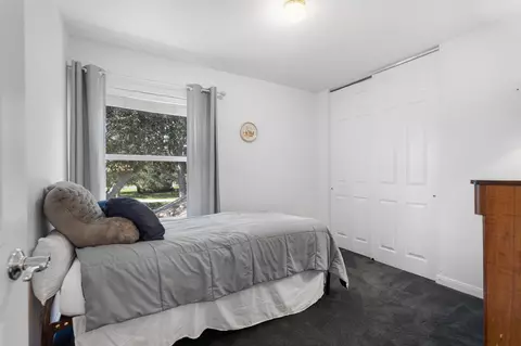 Bedroom - 572 Scrubjay Ln, Jupiter, FL 33458 photo 6 of 6