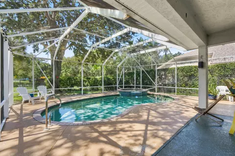 Exterior - 572 Scrubjay Ln, Jupiter, FL 33458 photo 5 of 9