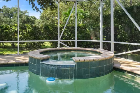 Exterior - 572 Scrubjay Ln, Jupiter, FL 33458 photo 6 of 9