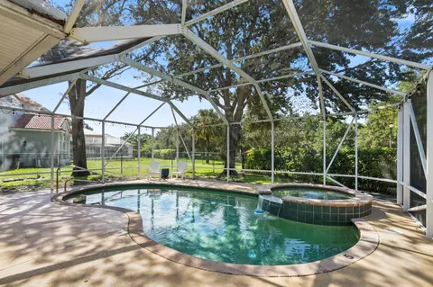 Exterior - 572 Scrubjay Ln, Jupiter, FL 33458 photo 4 of 9
