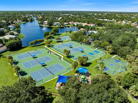 View/Area - 572 Scrubjay Ln, Jupiter, FL 33458 photo 3 of 7