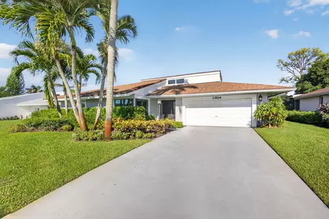 13504 Crosspointe Dr, Palm Beach Gardens, FL 33418