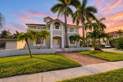 851 N 11th Ave, Hollywood, FL 33019
