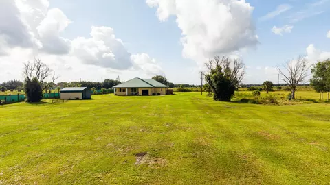 Exterior - 1455 NW 160th St, Okeechobee, FL 34972 photo 2 of 18