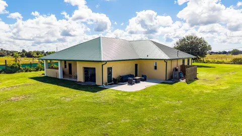 Exterior - 1455 NW 160th St, Okeechobee, FL 34972 photo 6 of 18