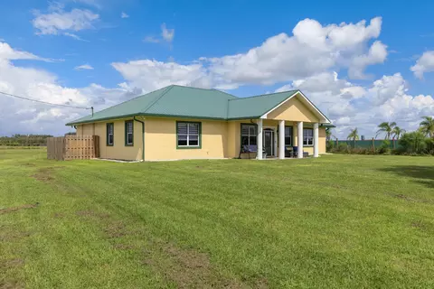 Exterior - 1455 NW 160th St, Okeechobee, FL 34972 photo 9 of 18