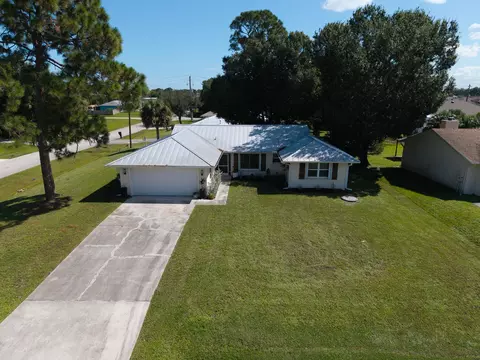 2201 SW Picture Ter, Port Saint Lucie, FL 34953