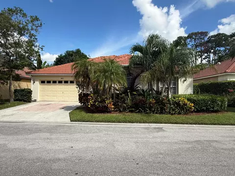 3031 Casa Rio Ct, Riviera Beach, FL 33418