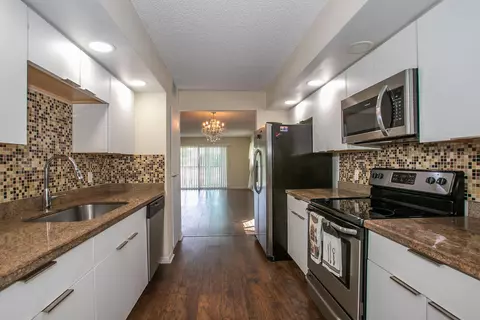 901 SW 138th Ave #315C, Pembroke Pines, FL 33027