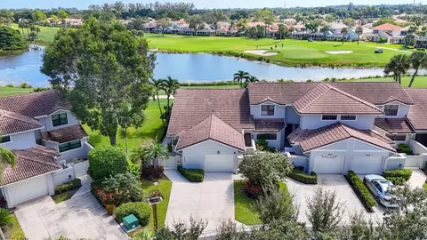 543 Prestwick Cir, Palm Beach Gardens, FL 33418