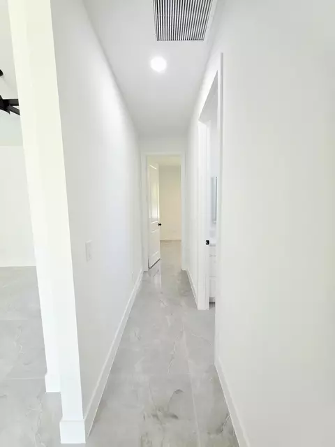 Entry Way - 3422 NW 24th Ave, Okeechobee, FL 34972 photo 1 of 1