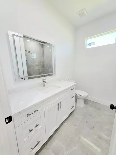 Bath - 3422 NW 24th Ave, Okeechobee, FL 34972 photo 4 of 6