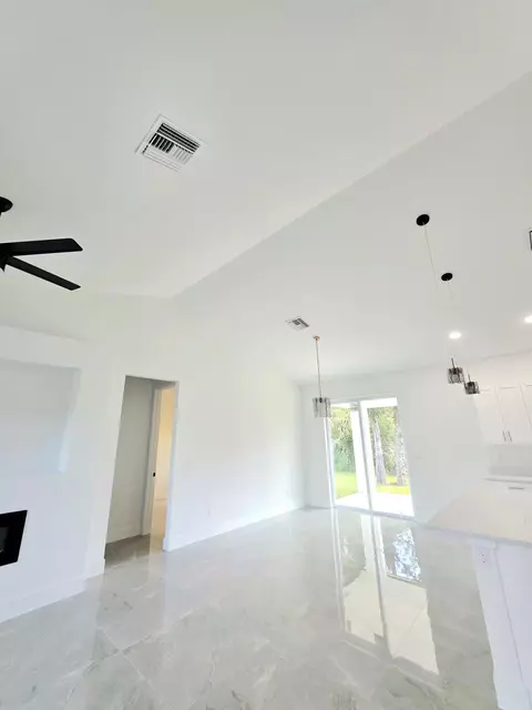 Living - 3422 NW 24th Ave, Okeechobee, FL 34972 photo 3 of 3