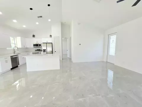 Living - 3422 NW 24th Ave, Okeechobee, FL 34972 photo 1 of 3