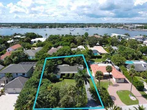 417 SE Atlantic Dr, Lantana, FL 33462