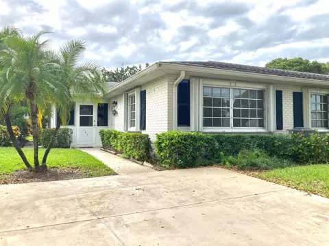 10105 S 44th Ter S, Boynton Beach, FL 33436