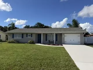 583 SE Greenway Ter, Port Saint Lucie, FL 34983
