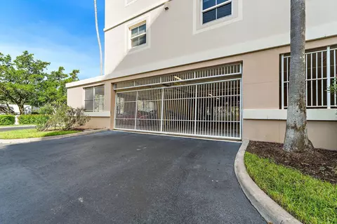 Exterior - 1660 S Highway A1a #151, Jupiter, FL 33477 photo 4 of 5