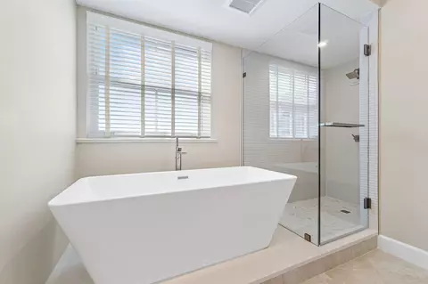 Bath - 1660 S Highway A1a #151, Jupiter, FL 33477 photo 2 of 4