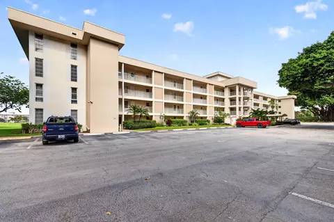 2601 S Course Dr #403, Pompano Beach, FL 33069