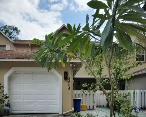 2604 N Maplewood Dr, Greenacres, FL 33415