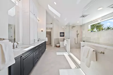 Bath - 19 Island Rd, Stuart, FL 34996 photo 1 of 7