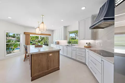 Kitchen - 19 Island Rd, Stuart, FL 34996 photo 4 of 5
