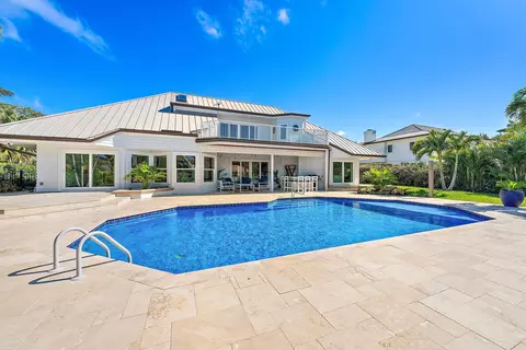 Exterior - 19 Island Rd, Stuart, FL 34996 photo 7 of 11