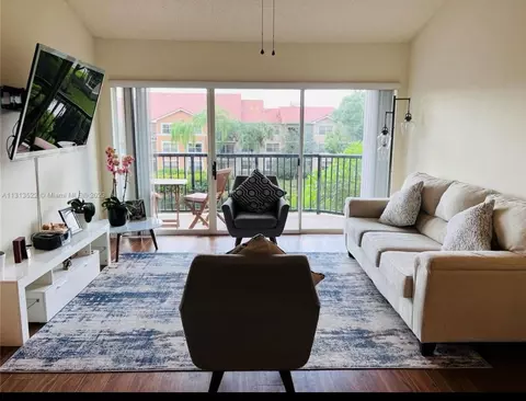 9055 Wiles Rd #304, Coral Springs, FL 33067
