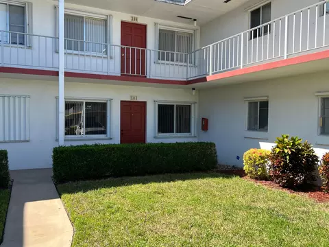 3320 Lake Osborne Dr, Lake Worth Beach, FL 33461