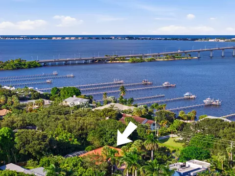 View/Area - 100 Hillcrest Dr, Sewalls Point, FL 34996 photo 7 of 7