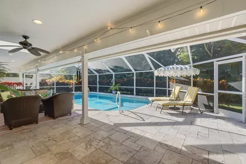 Exterior - 100 Hillcrest Dr, Sewalls Point, FL 34996 photo 4 of 13