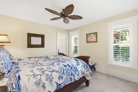 Bedroom - 100 Hillcrest Dr, Sewalls Point, FL 34996 photo 3 of 4