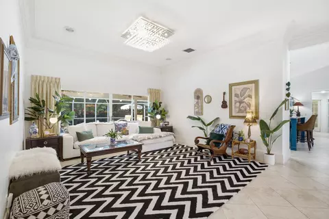 Living - 100 Hillcrest Dr, Sewalls Point, FL 34996 photo 1 of 3