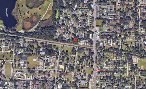 122 E Clay Ave, Brandon, FL 33510 photo 3