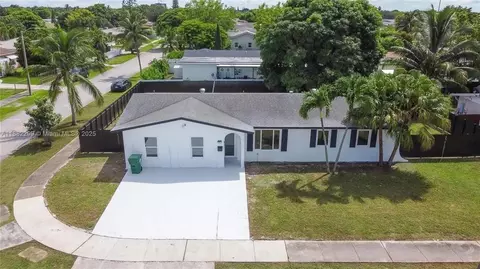 11872 SW 196th Ter, Miami, FL 33177