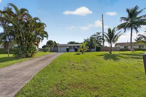 446 E Shadyside Cir, West Palm Beach, FL 33415