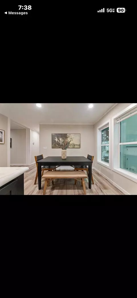 Dining - 10305 NE 2nd Ter, Okeechobee, FL 34972 photo 2 of 2