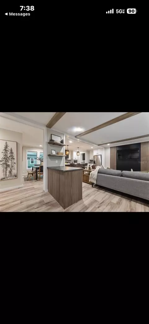 Entry Way - 10305 NE 2nd Ter, Okeechobee, FL 34972 photo 1 of 2