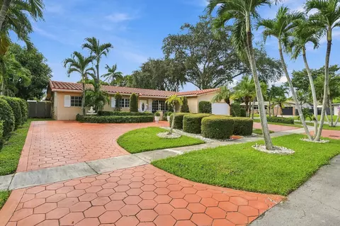 8670 NW 19th St, Pembroke Pines, FL 33024
