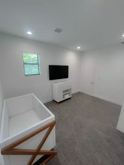 Bedroom - 8227 Oceanus Dr, Boca Raton, FL 33496 photo 3 of 6